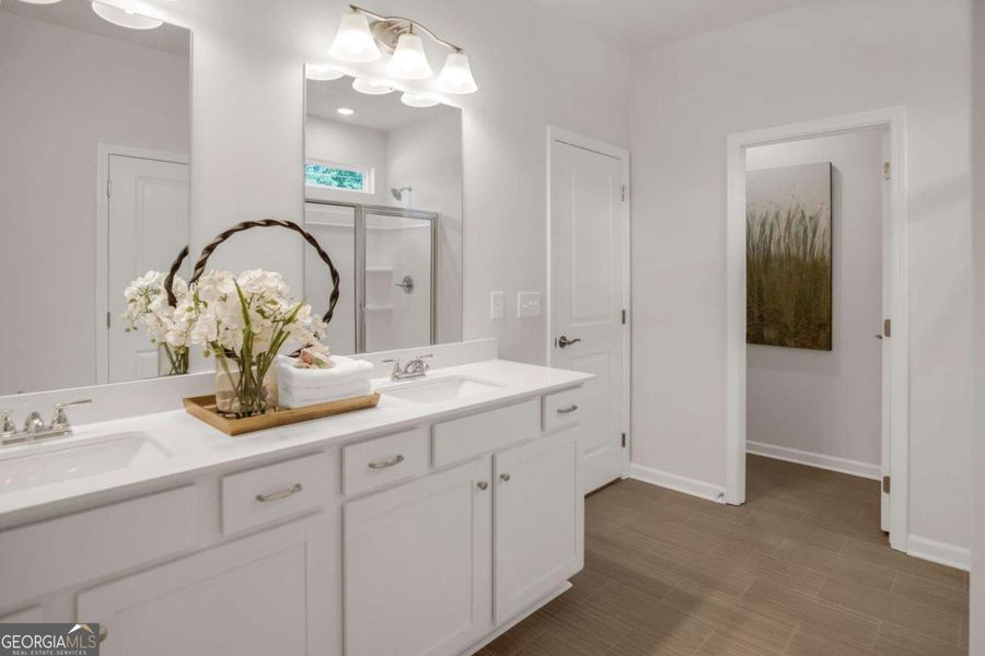 Furnished interior view inside a new home in Stonebridge North, Macon (Image 24).
