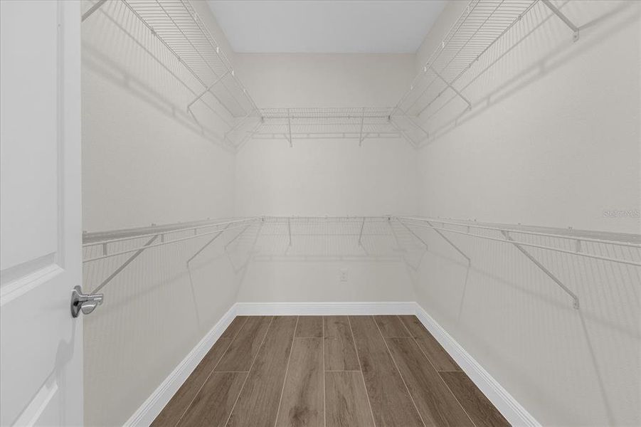 Spacious, unfurnished interior of a new home in , Summerfield (Image 14).