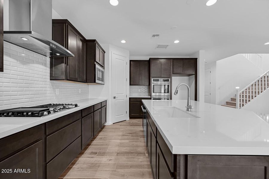 10205 W WELDON Avenue - Ready Now!