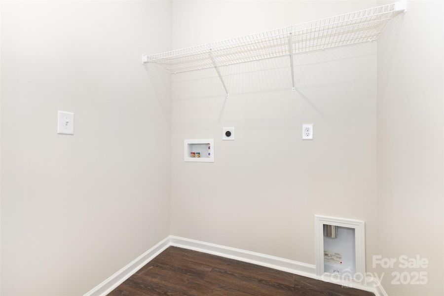 Spacious, unfurnished interior of a new home in , Charlotte (Image 14).