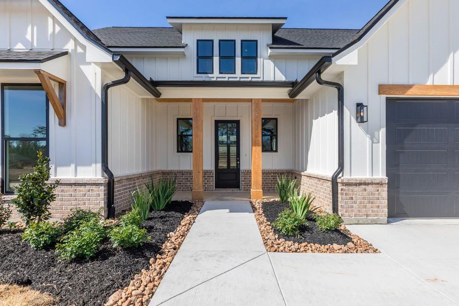 Exterior details and patio area of a home in , Lumberton (Image 3).