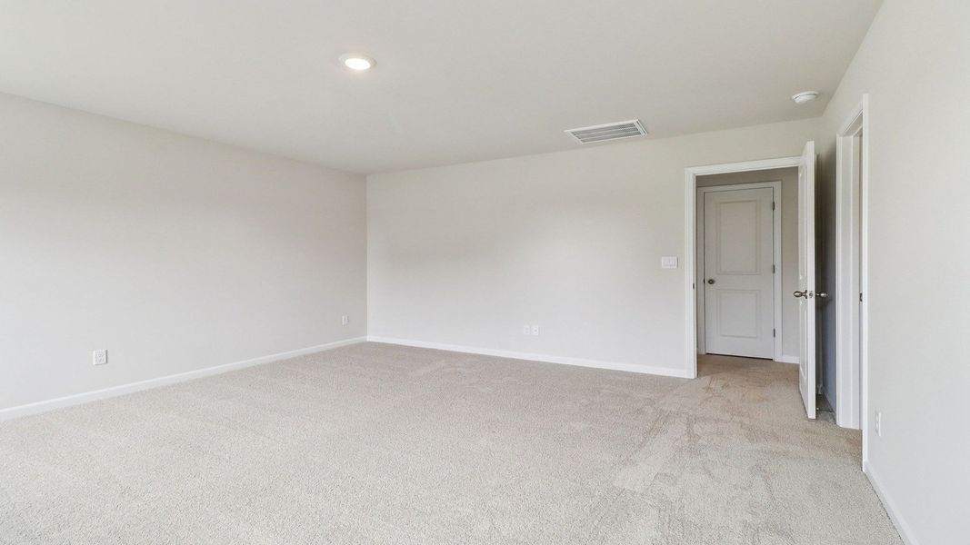 Spacious, unfurnished interior of a new home in Hunter's Branch, Hopkins (Image 23).