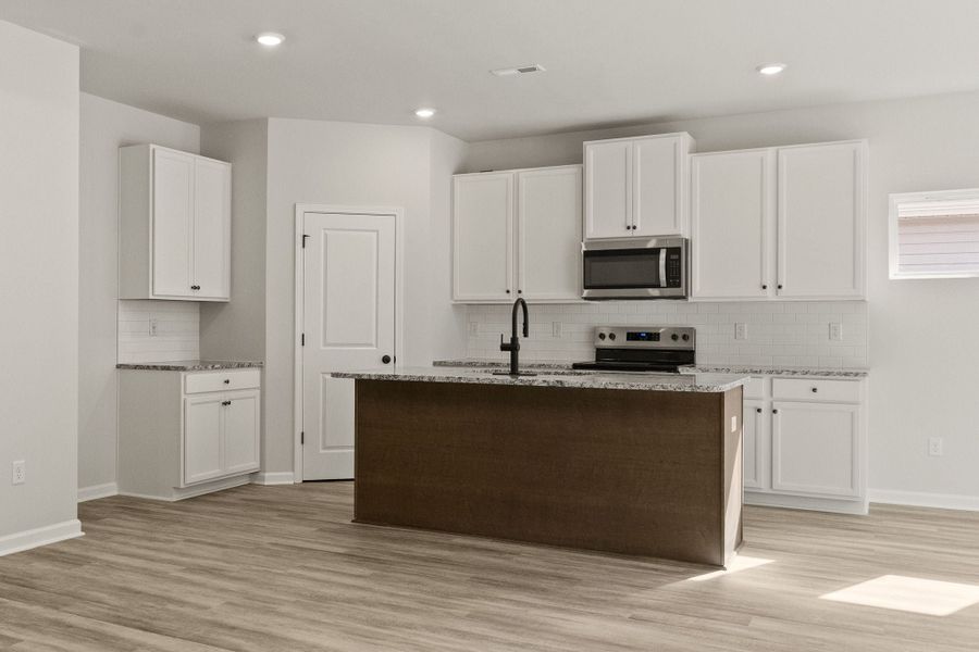 Roebuck, SC New Home.  - Slide 9