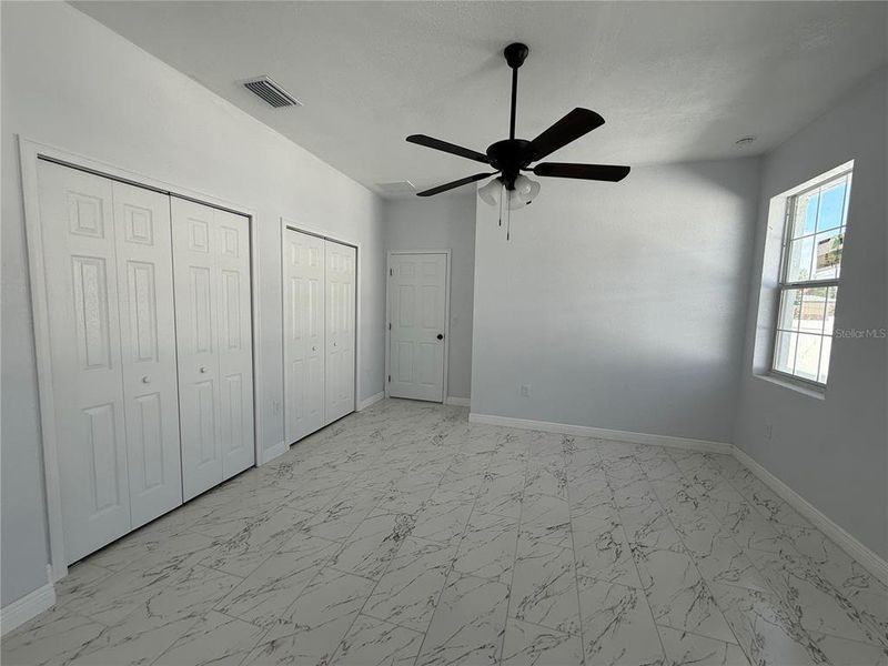 Spacious, unfurnished interior of a new home in , St. Petersburg (Image 17).