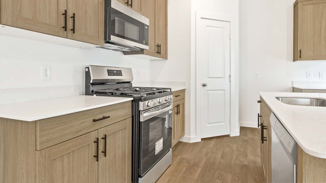 Furnished interior view inside a new home in Holly Ridge, Rosenberg (Image 7).