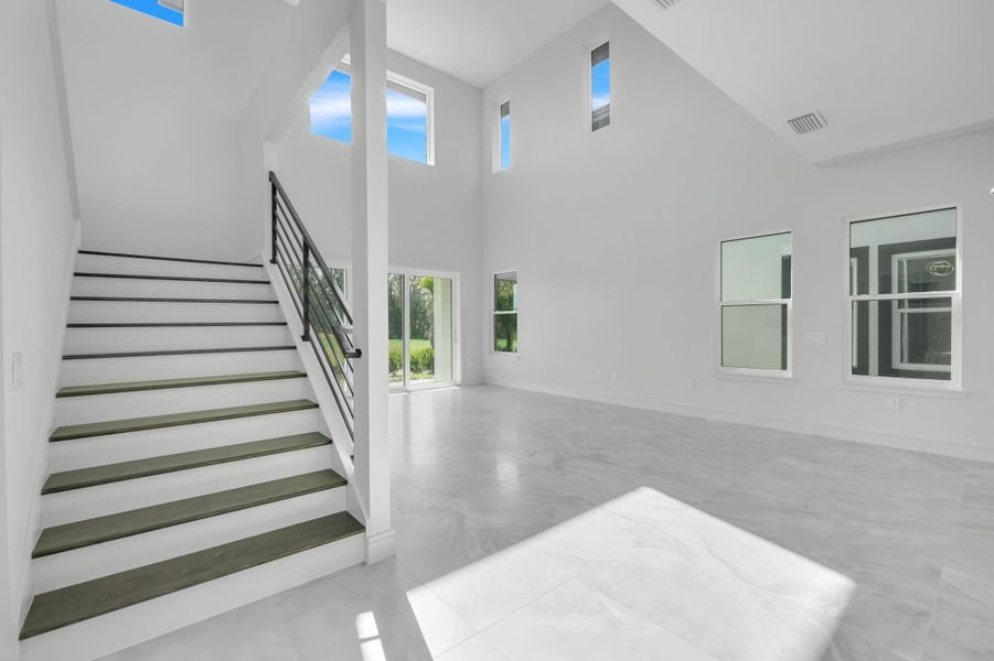 Representative unfurnished interior of a home built from the Courtyard 50 by ABD Development in Hampton Green at Providence, Davenport (Image 20).