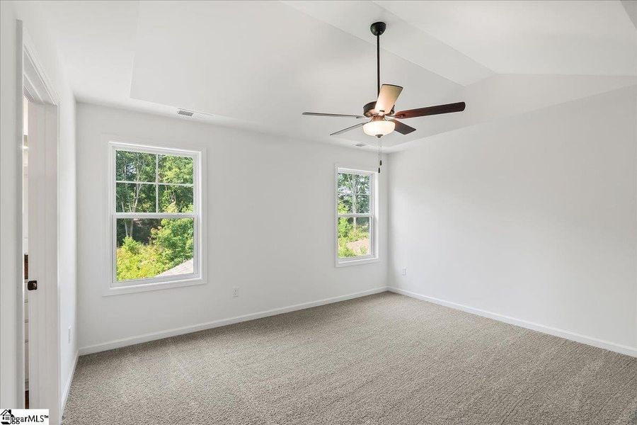 Spacious, unfurnished interior of a new home in Lynbrook, Boiling Springs (Image 31). Spacious, unfurnished interior of a new home in Lynbrook, Boiling Springs (Image 31).