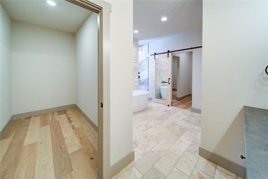 Spacious, unfurnished interior of a new home in , Dawsonville (Image 38).