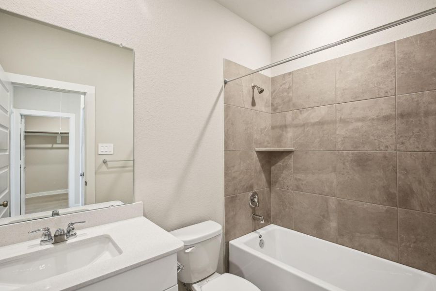 Photo is not of the actual home, but is an inspirational photo of builder’s model home and may depict options, furnishings, and/or decorator features that are not included Photo is not of the actual home, but is an inspirational photo of builder’s model home and may depict options, furnishings, and/or decorator features that are not included