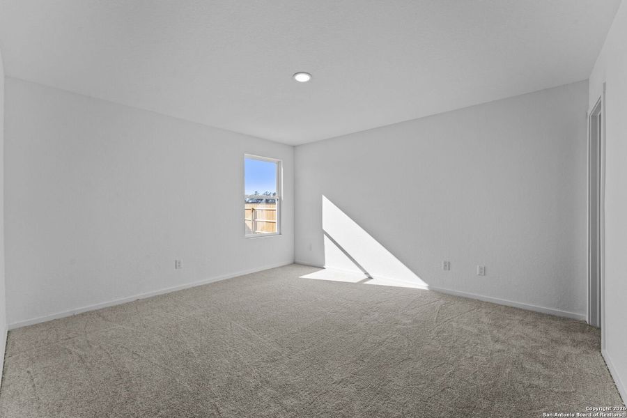 Spacious, unfurnished interior of a new home in Friendship Oaks, Fredericksburg (Image 8). Spacious, unfurnished interior of a new home in Friendship Oaks, Fredericksburg (Image 8).