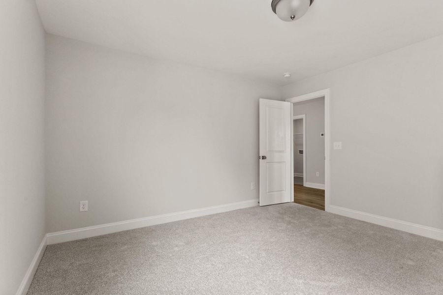 Spacious, unfurnished interior of a new home in Sweetgrass Station, Summerville (Image 29). Spacious, unfurnished interior of a new home in Sweetgrass Station, Summerville (Image 29).