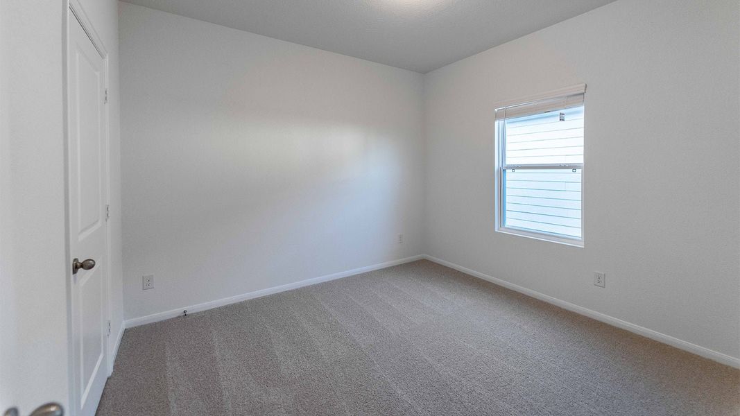 Spacious, unfurnished interior of a new home in Sunset Oaks, Maxwell (Image 18).
