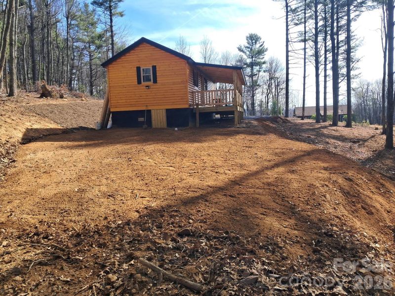 Image 8 of a home in .