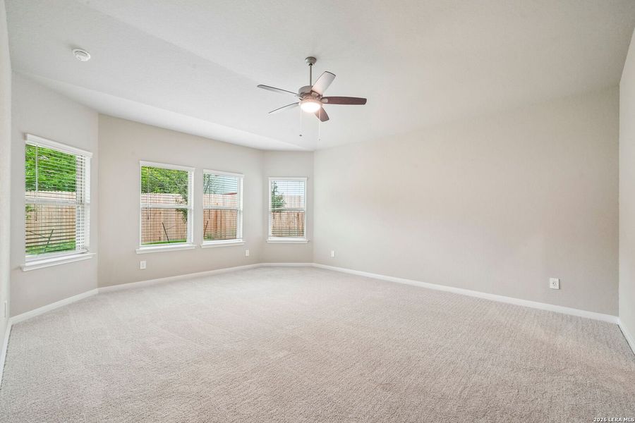 Spacious, unfurnished interior of a new home in Royal Crest, San Antonio (Image 39).