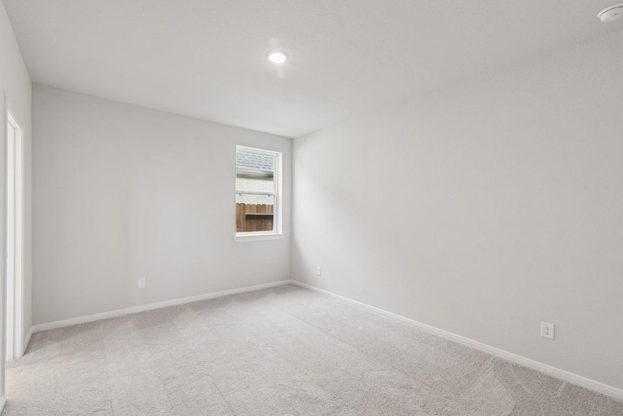 Spacious, unfurnished interior of a new home in Oakwood Estates, Waller (Image 23).