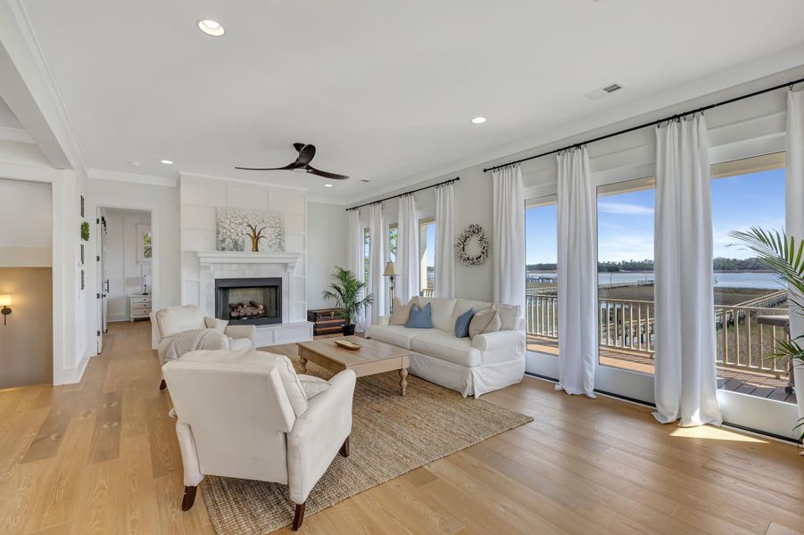 Furnished interior view inside a new home in , Wando (Image 9).