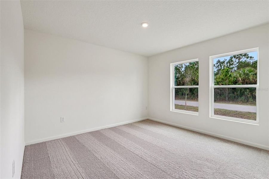 Spacious, unfurnished interior of a new home in Palm Bay Classic, Palm Bay (Image 23).