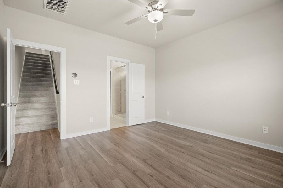 Spacious, unfurnished interior of a new home in Laurel Landing, Alvin (Image 11). Spacious, unfurnished interior of a new home in Laurel Landing, Alvin (Image 11).