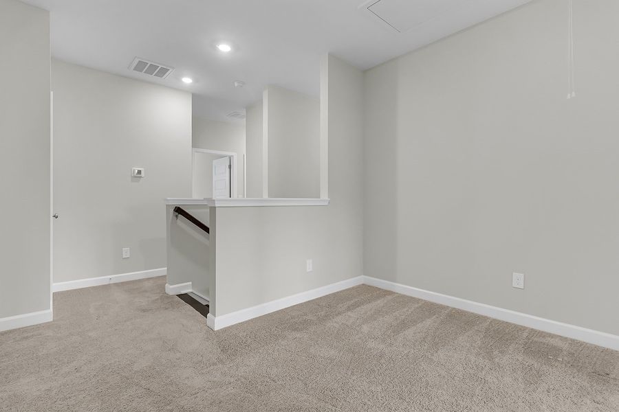 Spacious, unfurnished interior of a new home in Pineland Preserve, Summerville (Image 31).