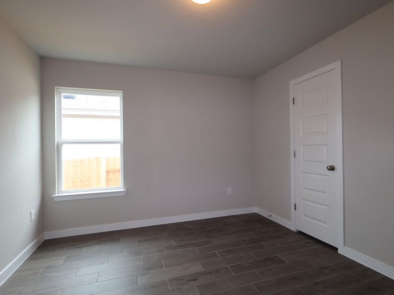 Spacious, unfurnished interior of a new home in Willow Springs, Buda (Image 9). Spacious, unfurnished interior of a new home in Willow Springs, Buda (Image 9).