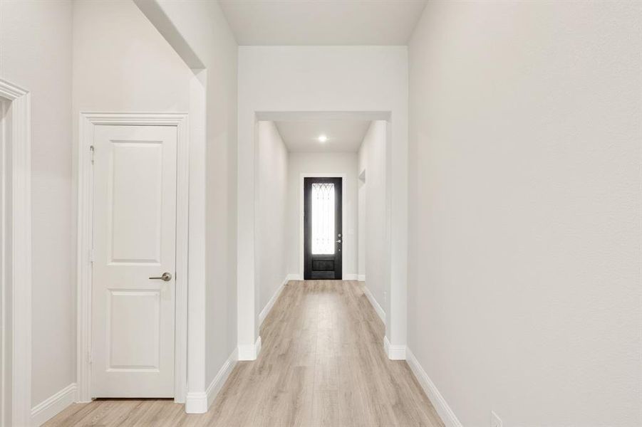 Spacious, unfurnished interior of a new home in Terracina, Rockwall (Image 15).