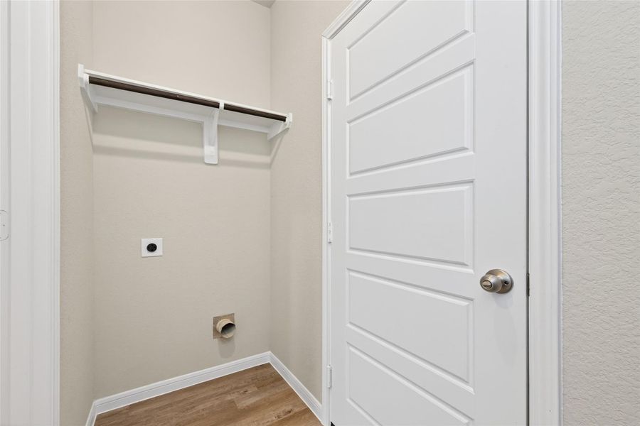 Spacious, unfurnished interior of a new home in Woodland Lakes, Huffman (Image 42).