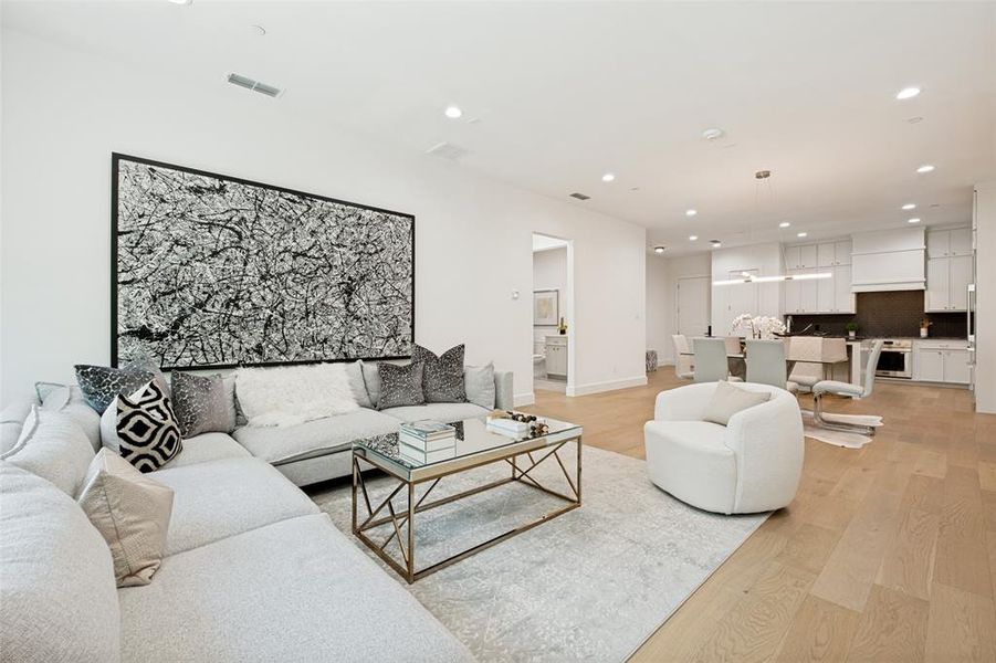 Furnished interior view inside a new home in , Dallas (Image 6). Furnished interior view inside a new home in , Dallas (Image 6).