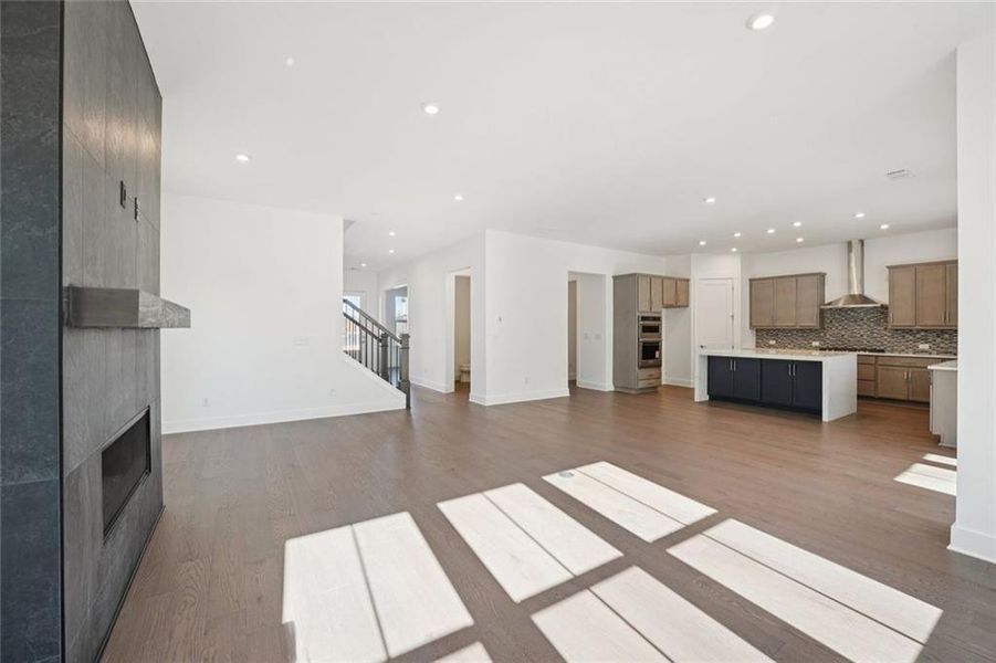 Spacious, unfurnished interior of a new home in Sterling Pointe, Cumming (Image 25).