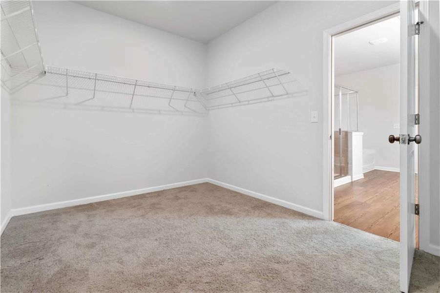 Spacious, unfurnished interior of a new home in , Atlanta (Image 41).