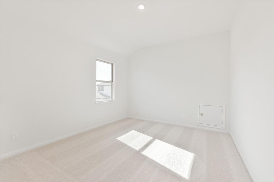 Spacious, unfurnished interior of a new home in Stone Creek Ranch, Hockley (Image 40).