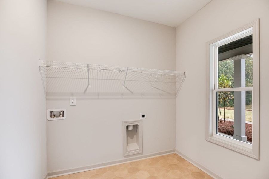 Spacious, unfurnished interior of a new home in Parmer Farms, Roopville (Image 28).