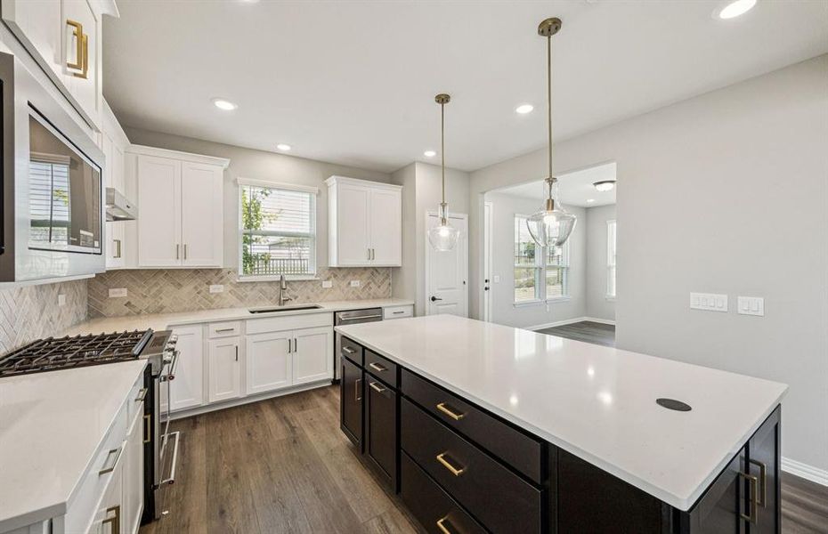 Pendant lighting over kitchen island Pendant lighting over kitchen island