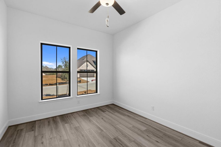 Spacious, unfurnished interior of a new home in Chambers Creek, Willis (Image 25).