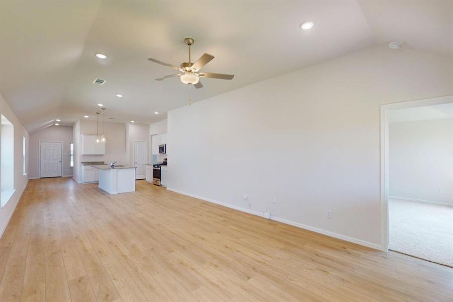 Spacious, unfurnished interior of a new home in Elevon, Lavon (Image 21). Spacious, unfurnished interior of a new home in Elevon, Lavon (Image 21).