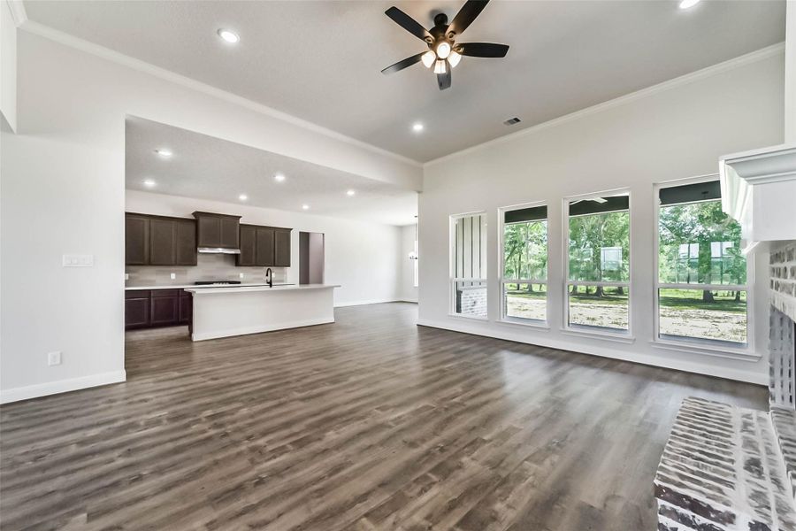 Spacious, unfurnished interior of a new home in , Baytown (Image 20).