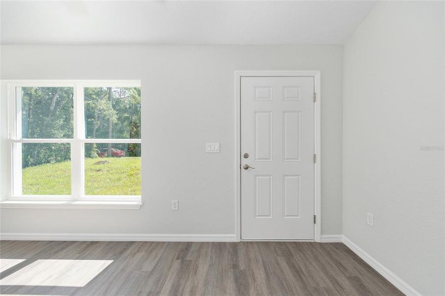 Spacious, unfurnished interior of a new home in , Ocklawaha (Image 17).