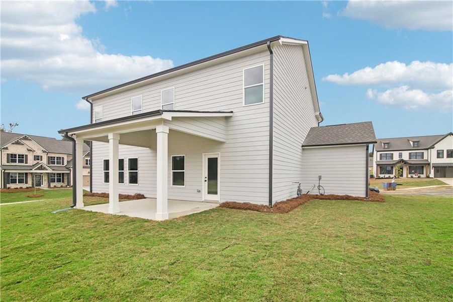 Exterior details and patio area of a home in Summerlin, Winder (Image 22).
