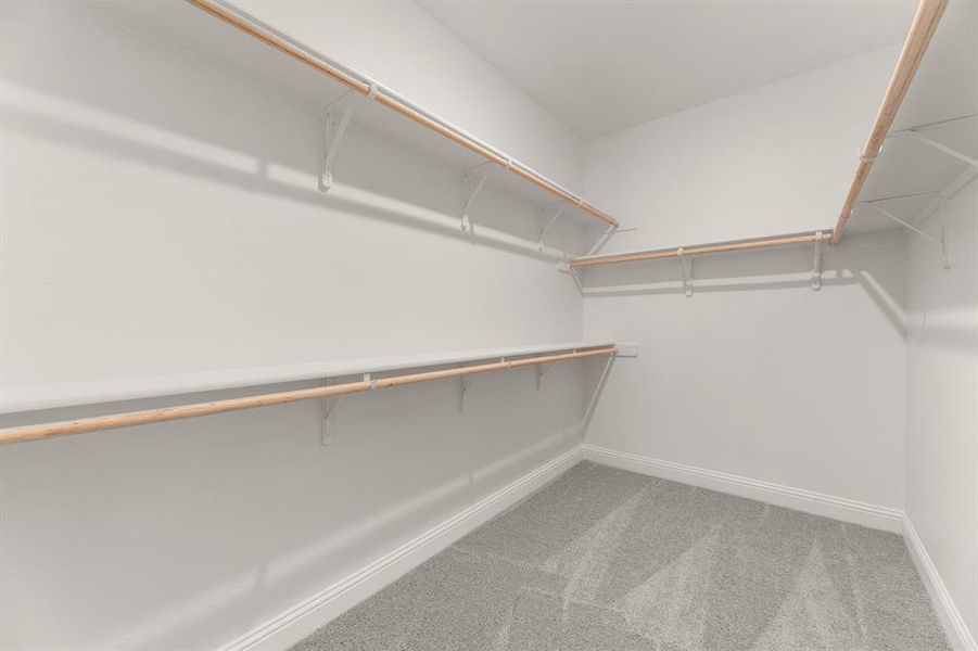 20_21. 719 Soprano - Closet