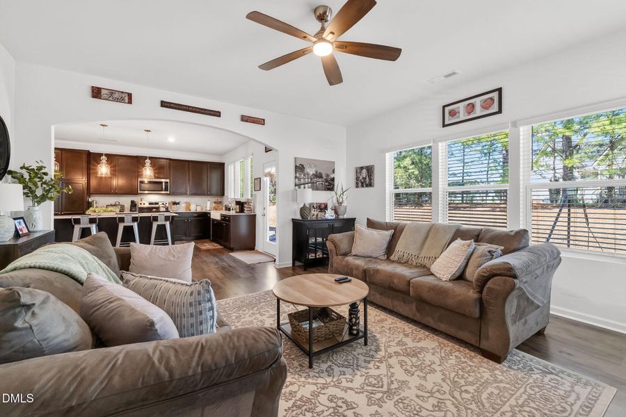 9-web-or-mls-DSC07060 9-web-or-mls-DSC07060