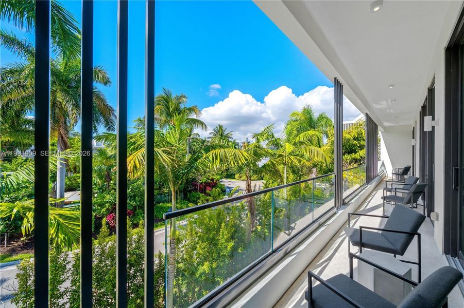 Exterior details and patio area of a home in , Miami Beach (Image 25).