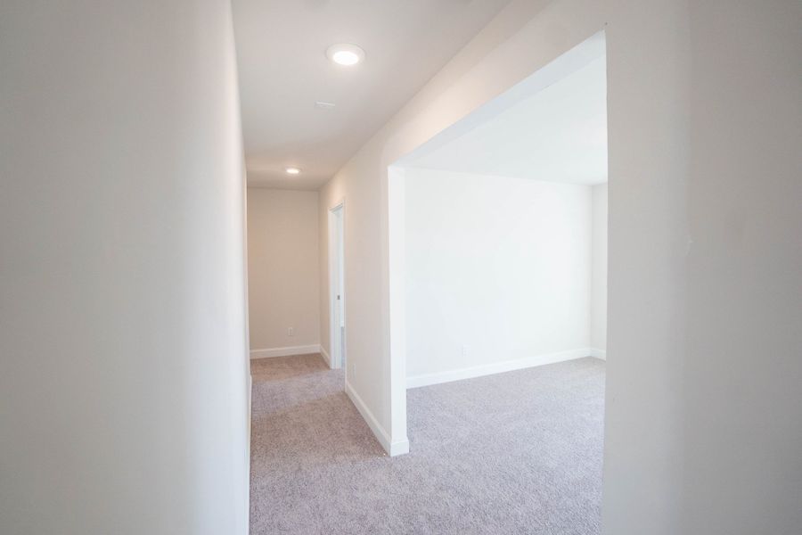 Representative unfurnished interior of a home built from the Saluda by Hurricane Builders in Southern Column Estates, Florence (Image 18).