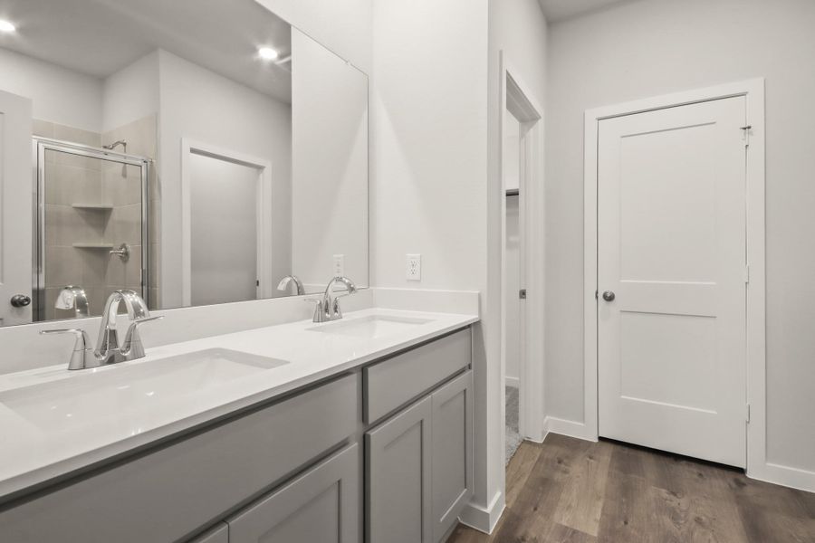 Furnished interior view inside a new home in Caney Mills, Conroe (Image 6). Furnished interior view inside a new home in Caney Mills, Conroe (Image 6).