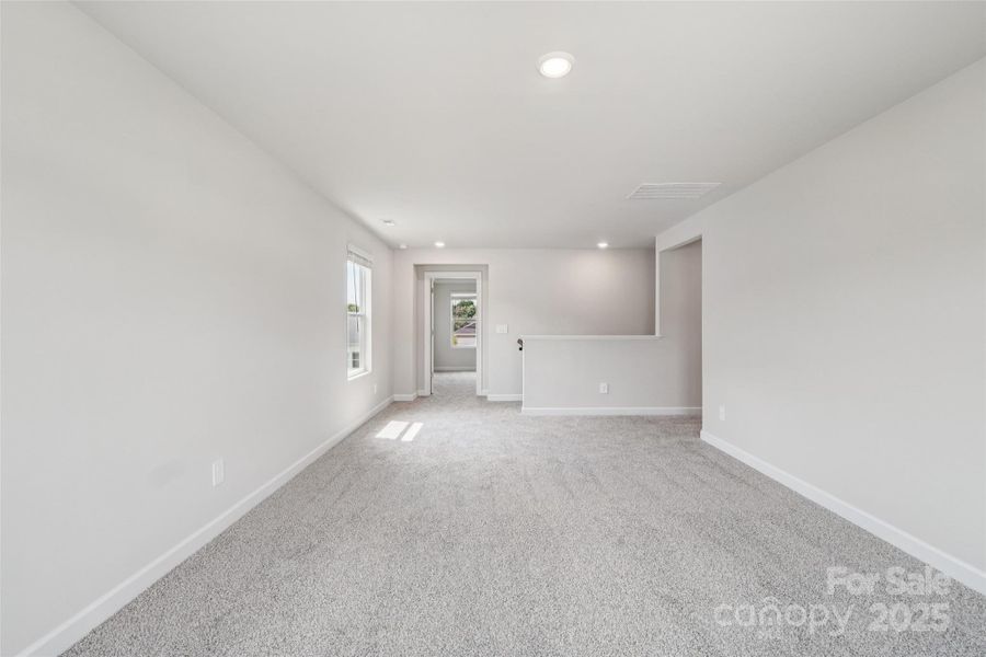 Spacious, unfurnished interior of a new home in Buffalo Ridge, Newton (Image 9). Spacious, unfurnished interior of a new home in Buffalo Ridge, Newton (Image 9).