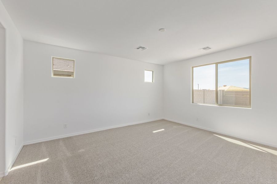 Spacious, unfurnished interior of a new home in Tierra Vistoso, Surprise (Image 9).