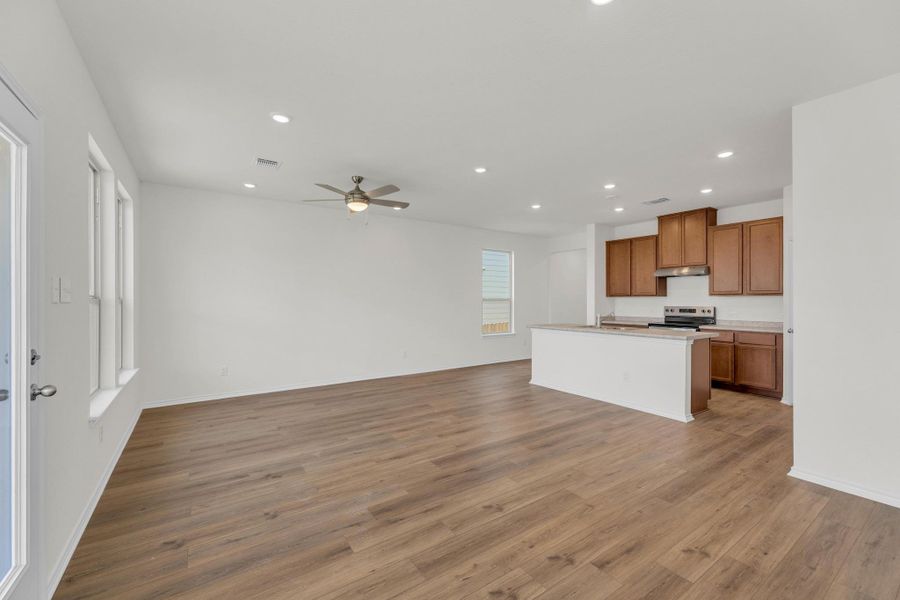 Image 38 of a home in Sonterra - Cool Water.