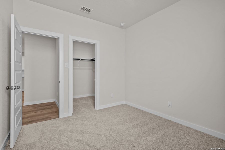 Spacious, unfurnished interior of a new home in Hiddenbrooke, Seguin (Image 19).