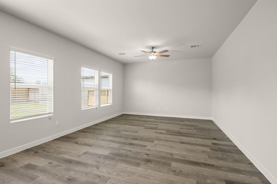 Spacious, unfurnished interior of a new home in Crockett Meadows, Conroe (Image 15). Spacious, unfurnished interior of a new home in Crockett Meadows, Conroe (Image 15).