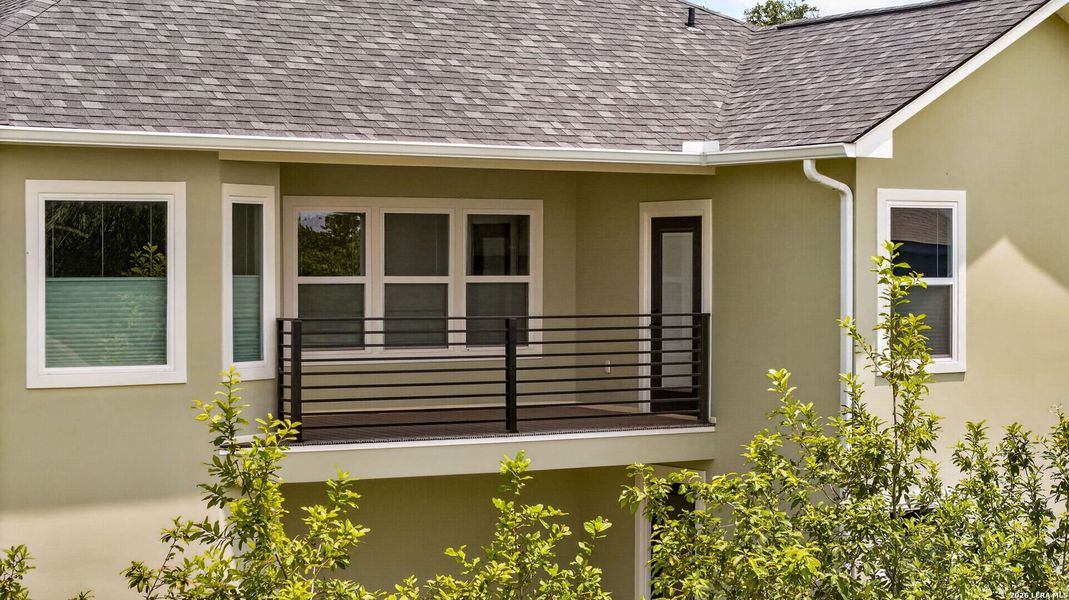 Exterior details and patio area of a home in , Kerrville (Image 4).