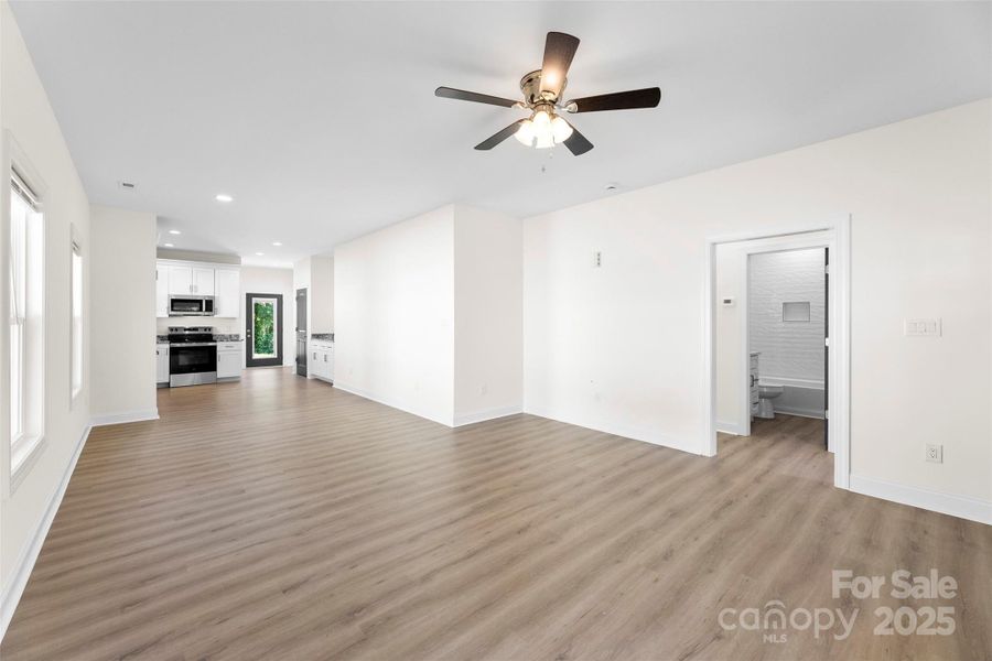 Spacious, unfurnished interior of a new home in , Kings Mountain (Image 21). Spacious, unfurnished interior of a new home in , Kings Mountain (Image 21).