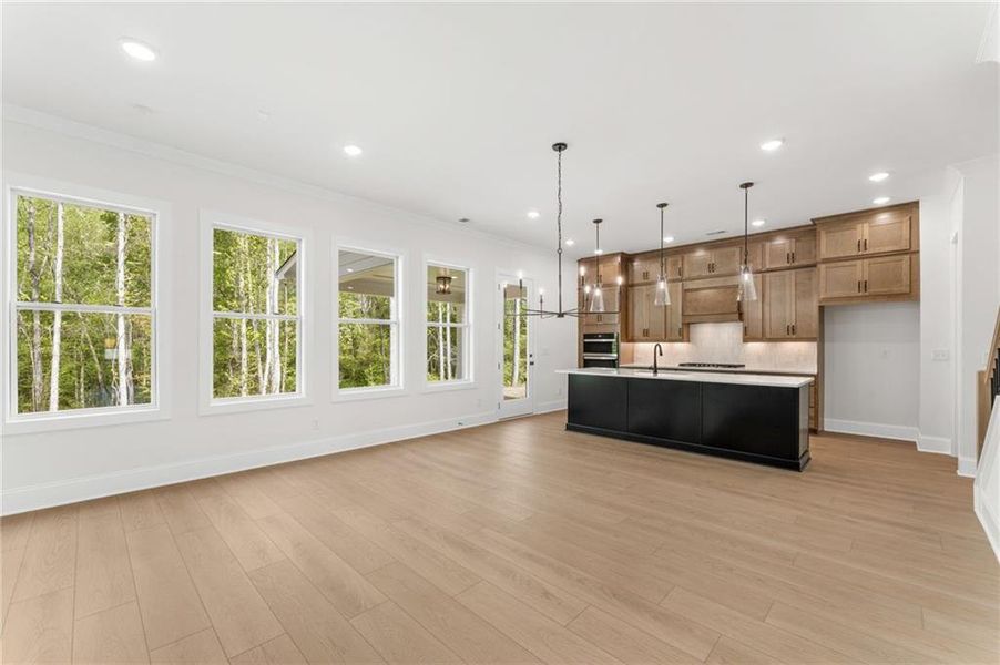 Spacious, unfurnished interior of a new home in Linden Grove, Powder Springs (Image 18).